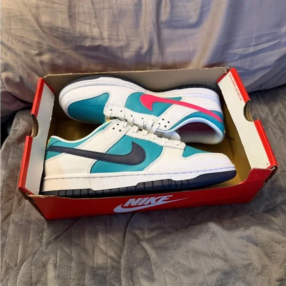 Nike 
Dunk low
‘Dusty cactus’
Brand new - Picture 2 of 11